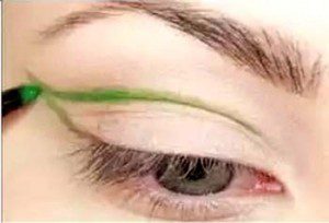 zielony eyeliner